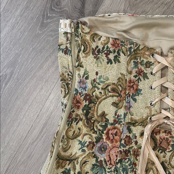 Windsor Floral Tapestry Mini Dress - Picture 6 of 10